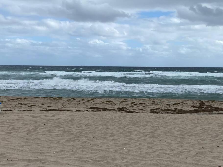 Spacious Home Near Downtown & The Beach Delray Beach Esterno foto